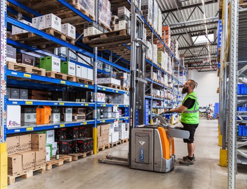 Dank hängender Schilder läuft Logistik rund bei Getränkegroßhändler