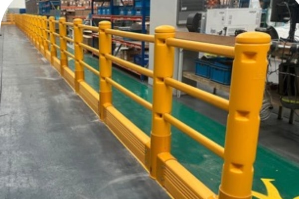 Fußgängerbarriere mit Bodenschutz (McCue)