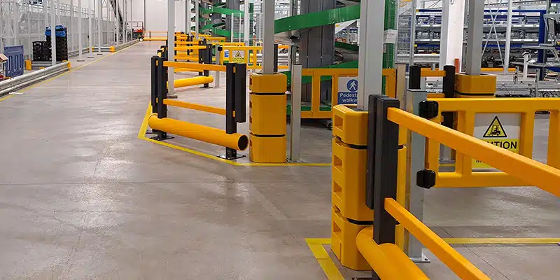 Anprallschutz: Leitplanken & Barrieren Leitplanken & Barrieren für sichere Verkehrsführung und Schutz vor Anprall