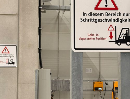 Erweiterung des Woolworth-Logistikzentrums in Unna mit Kennzeichnungen begleitet